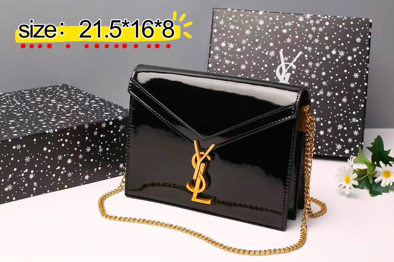 Dior
80 dhs✅

with box
🎁🎁🎁

Zain38
♥️♥️♥️