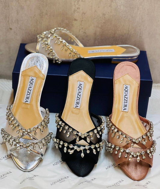AQUAZZURA WOMENS 
     FLAT    SLIPPER
SIZE 36-41 
150 dhs🪙🌨️
          GOOD QUALITY 😍

Zain88
♥️♥️♥️