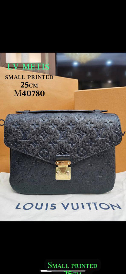 LV
ᴘᴏᴄʜᴇᴛᴛᴇ Mᴇᴛɪs
ᴏᴜᴛsɪᴅᴇ ᴢɪᴘᴘᴇᴅ ᴘᴏᴄᴋᴇᴛ
𝟑ᴄᴏᴍᴘᴀʀᴛᴍᴇɴᴛ
sᴛʀᴀᴘ ʀᴇᴍᴏᴠᴀʙʟᴇ,ᴀᴅᴊᴜsᴛᴀʙʟᴇ
ᴡɪᴛʜʙᴏx
🎁🎁🎁

ʟᴇᴀᴛʜᴇʀ
sɪᴢᴇ:25ᴄᴍ
105 dhs🪙💚

Zain56
♥️♥️♥️