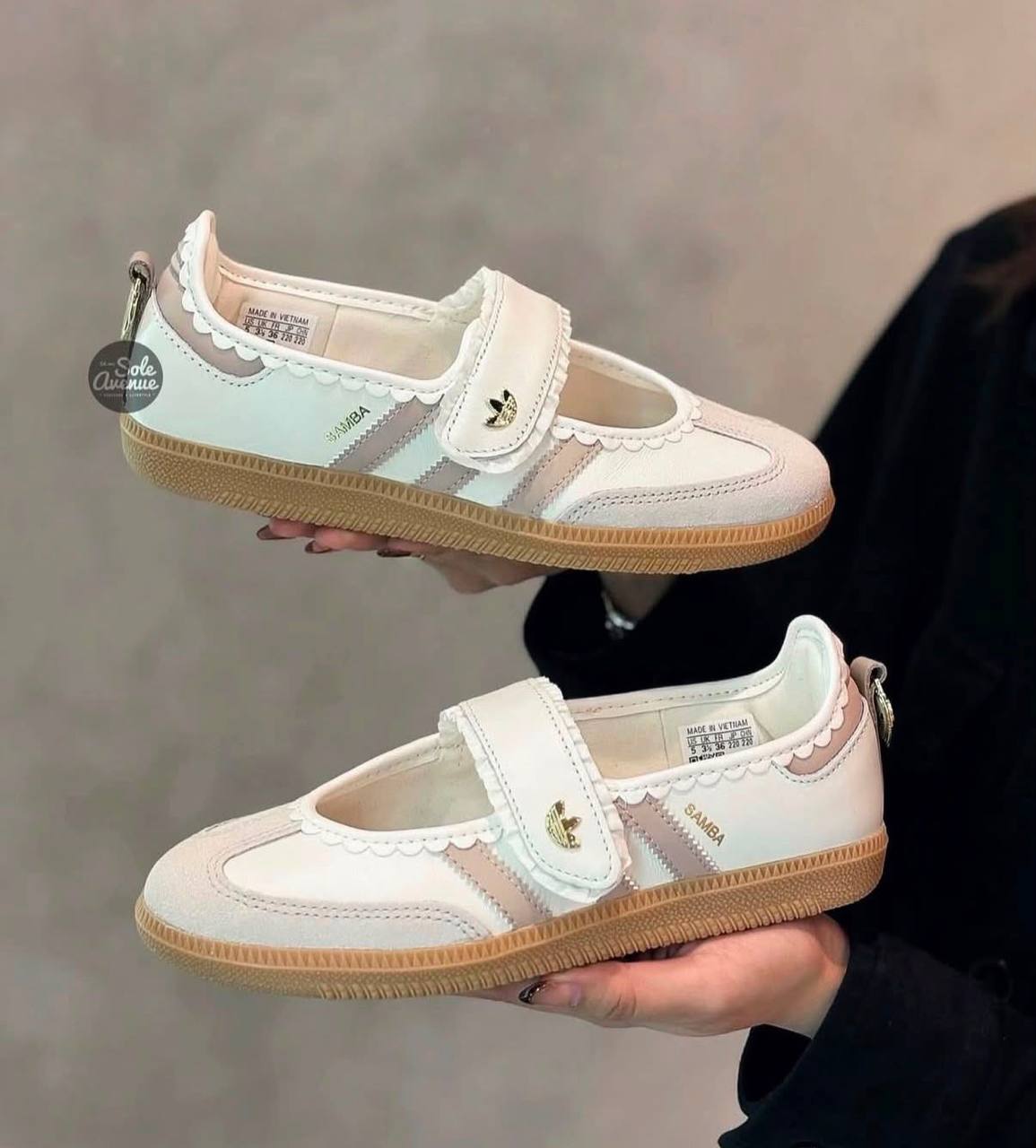 adidas Samba Jane Ruffle Pack White Pink Gum ，
Size 36-41 ，
190 dhs🇦🇪🇦🇪

Zain18
♥️♥️♥️