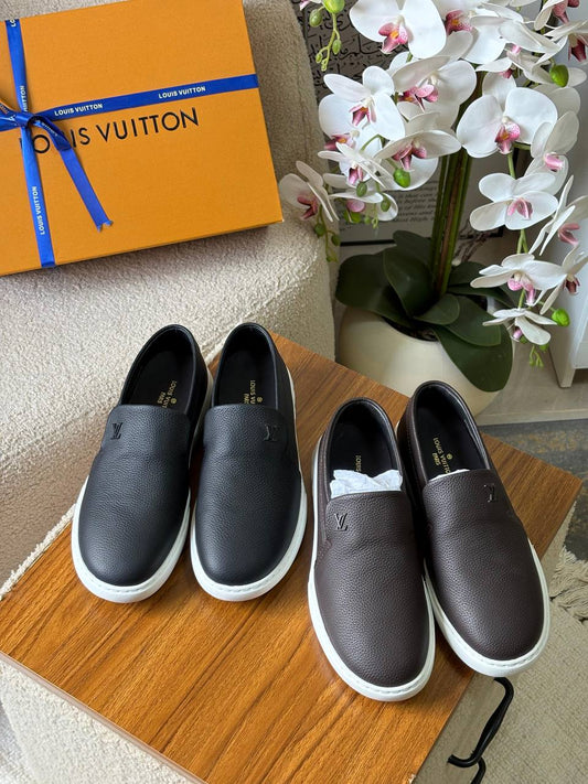 *LV Pacific loafer*
*AAA quality*
*size: 40 to 46*
490 dhs🪙🌨️

Zain185
♥️♥️♥️