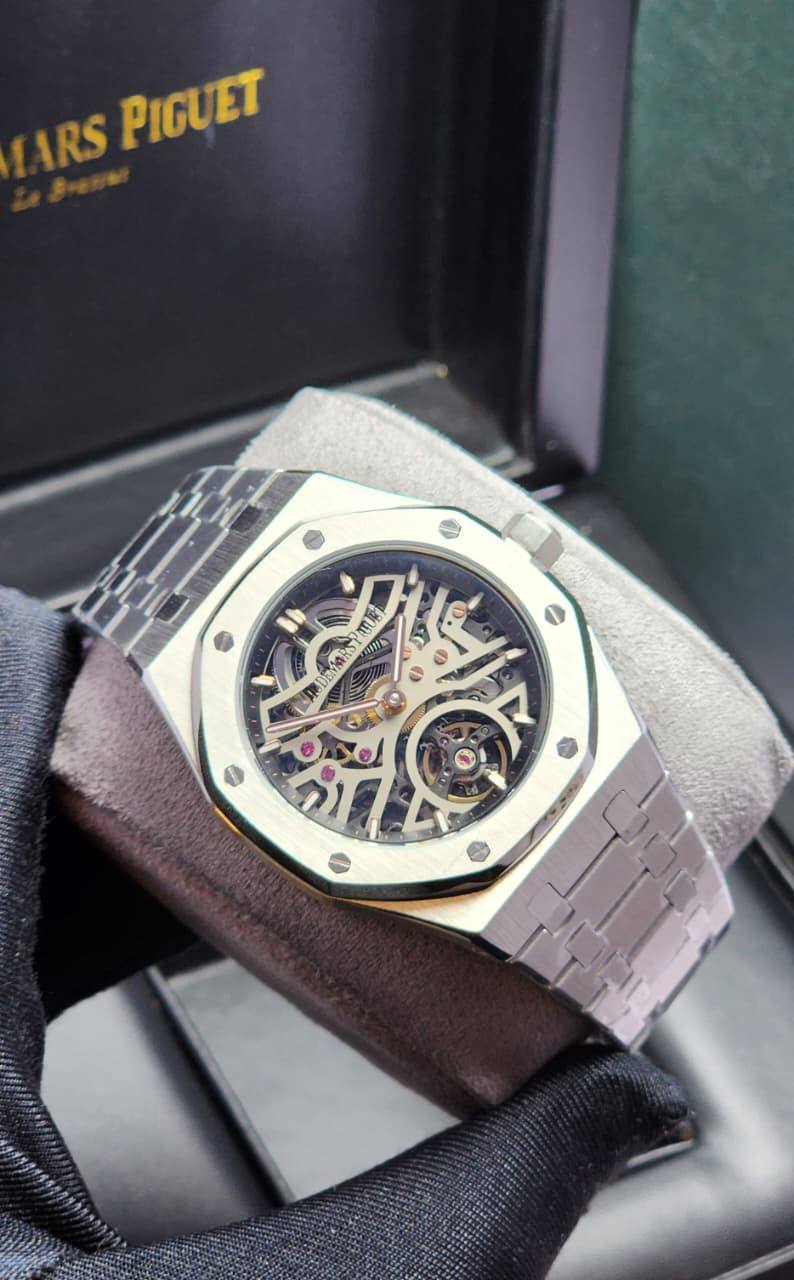 Ap 
watch for men good quality automatic 
400 dhs❤️

Zain59
♥️♥️♥️