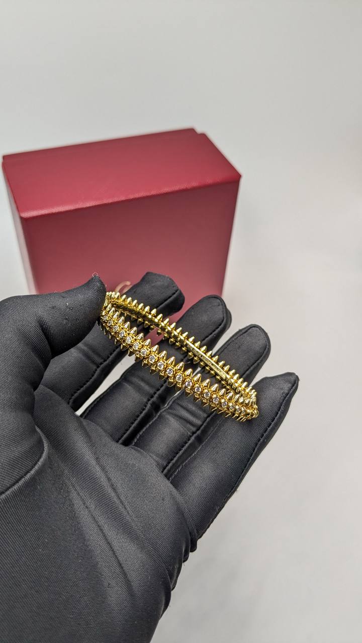 Cartier
*Master Quality* 
*Bracelet*
150 dhs🇦🇪🇦🇪 with Normal Box 🎁
180 dhs🇦🇪🇦🇪 with Good Box 🎁
220 dhs🇦🇪🇦🇪 with Master Box 🎁

Zain210
♥️♥️♥️