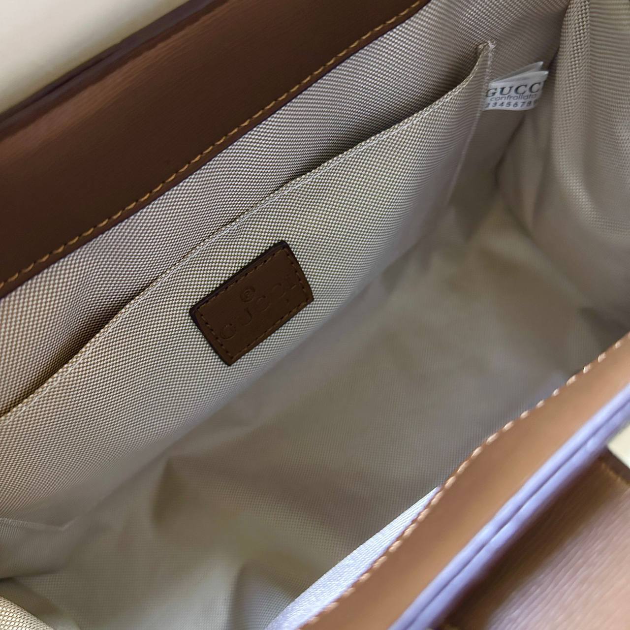 GUCCI 
GOOD QUALITY 
120 dhs✅

Zain39
♥️♥️♥️
