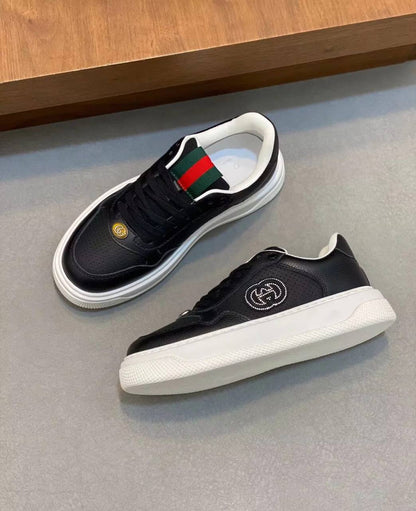 GUCCI SHOES 
GOOD QUALITY
105 dhs✅
Size 36 TO 41

Zain40
♥️♥️♥️