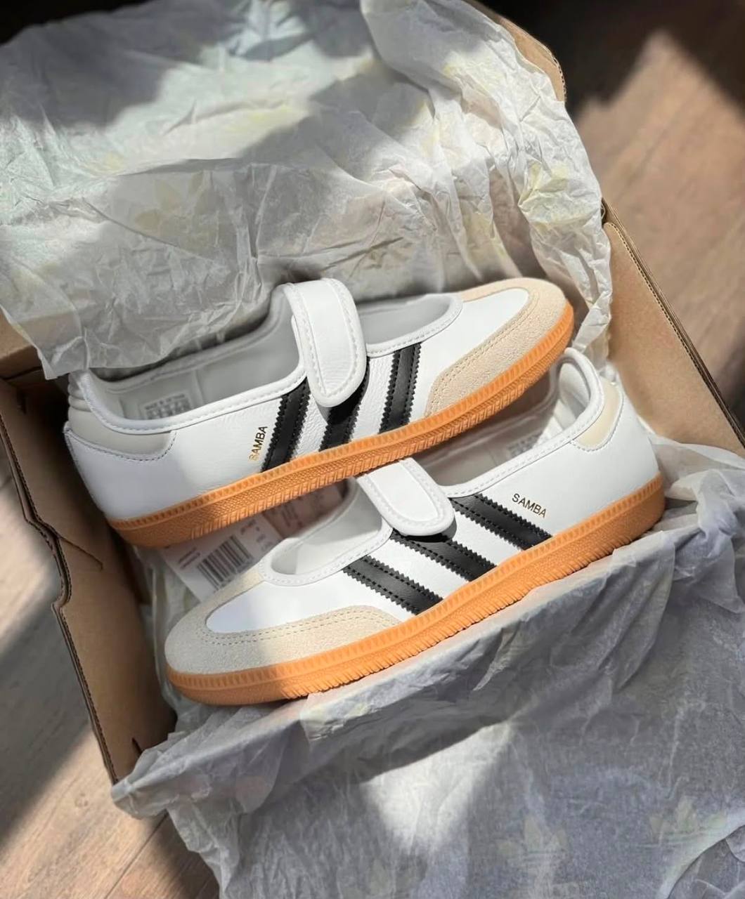 adidas Samba Jane White Black Gum ，
Size 36-41 ，
200 dhs🇦🇪🇦🇪

Zain18
♥️♥️♥️