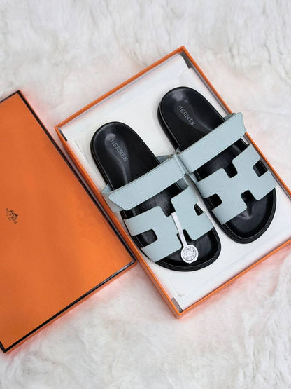 😍 HERMEES 😍

💎 _*VIP QUALITY +A*_ 💎
Size 37 To 41

490 dhs✅

Zain292
♥️♥️♥️