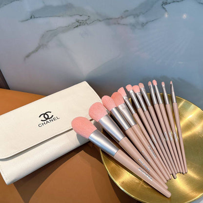 Makeup Brush
70 dhs❣️

Zain216
♥️♥️♥️