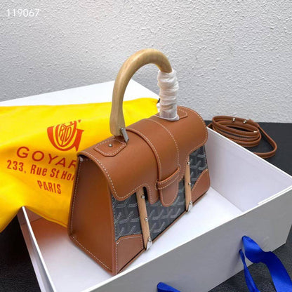 GOYARD
HIGH QUALITY  

WITH BOX 
🎁🎁🎁

130 dhs✅

Zain295
♥️♥️♥️