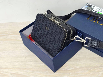 New❣️

85 dhs✅

with box🎁🎁🎁

size 20cm
Men's and women's crossbody bags

Zain26
♥️♥️♥️