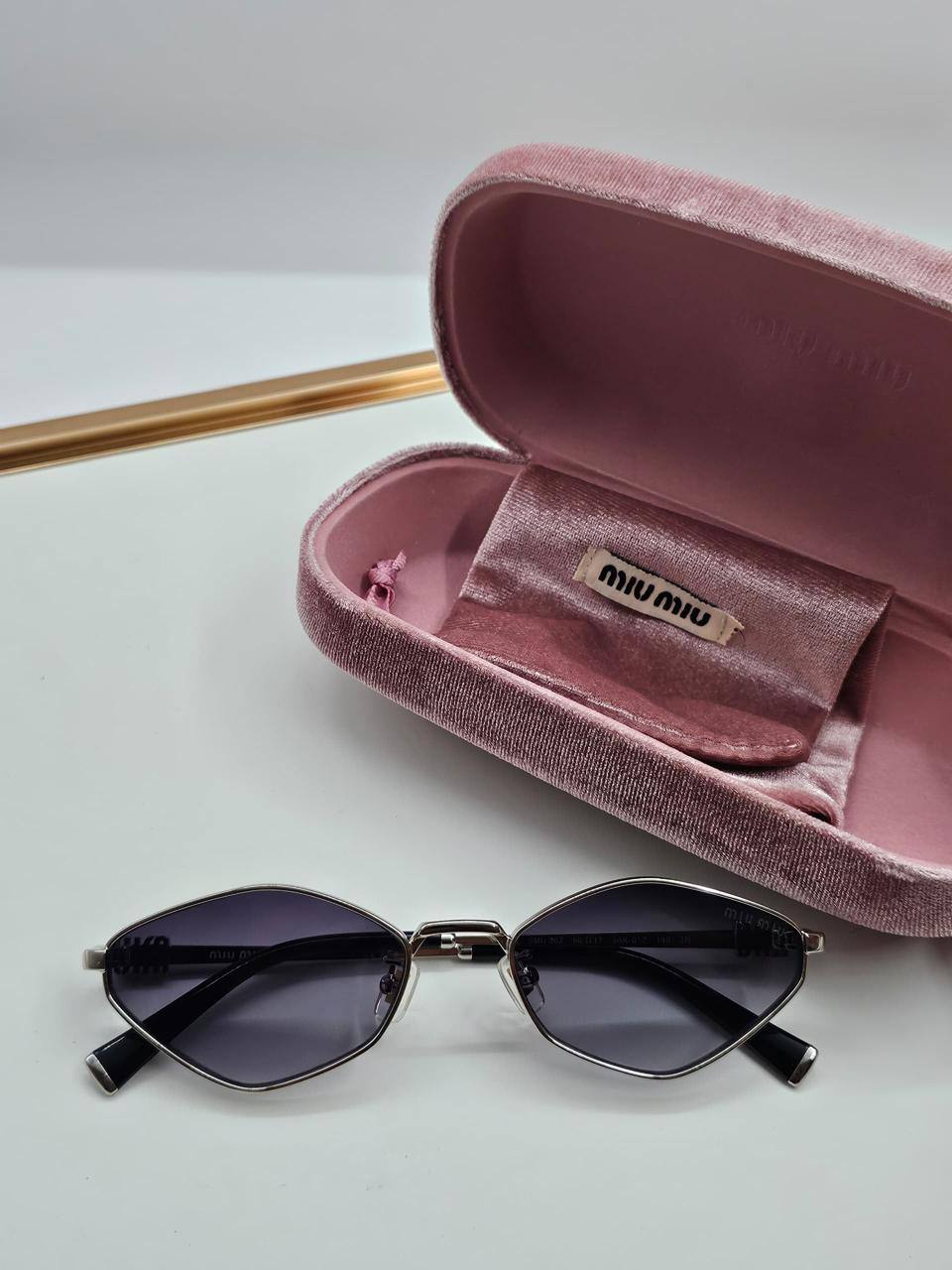 Miu Miu
Super master quality 💯
For Price 👇 WhatsApp✅
0568585901 
0507557372
0552275751 Owner Zain 👌

Zain282
♥️♥️♥️