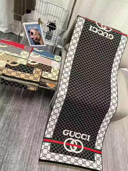 Scarf
40 dhs💓

Zain200
♥️♥️♥️