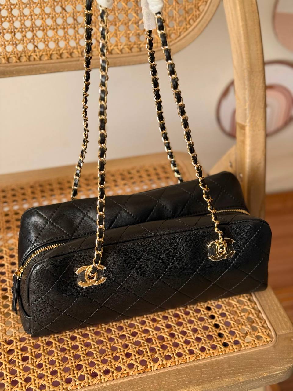 New Collection✨✨✨
CHANEL
30cm
380 dhs🇦🇪🇦🇪
*MASTER QUALITY*
With box🎁

Zain167
♥️♥️♥️