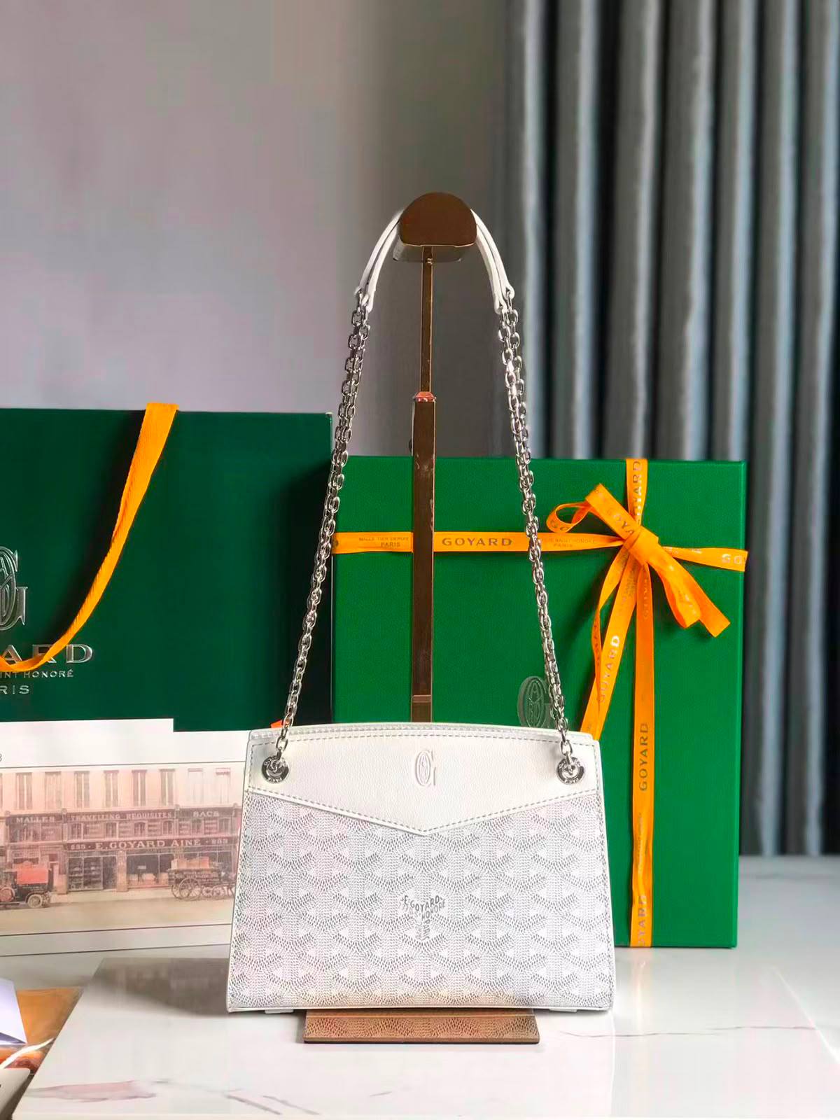 Goyard Goyardine Mini Rouette Structure✅*
*Size 20 cm*
For Price 👇 WhatsApp✅
0568585901 
0507557372
0552275751 Owner Zain 👌

Zain274
♥️♥️♥️