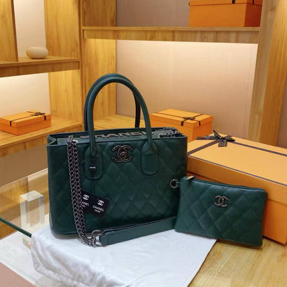 Chanel
Size   33×21×14cm
120 dhs🇦🇪🇦🇪
High quality

Zain04
♥️♥️♥️