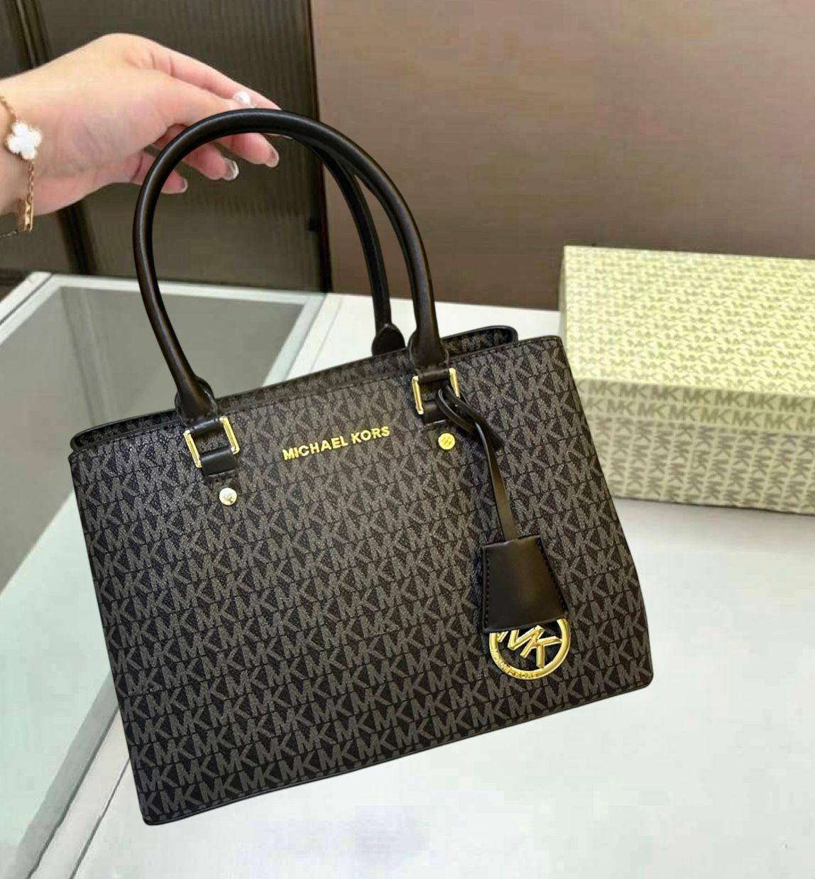 MK 

RESTOCK  

GOOD QUALITY 

110 dhs🇦🇪🇦🇪

Zain295
♥️♥️♥️