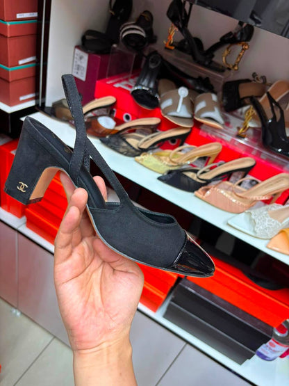 Chanel
Size 36-41
120 dhs🇦🇪🇦🇪

Zain145
♥️♥️♥️