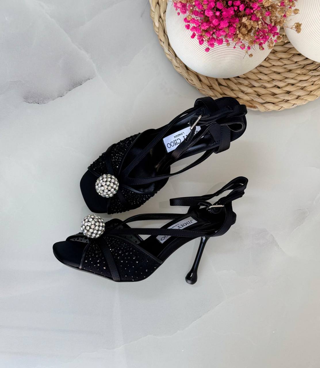 Jimmy choo 
Vip quality 
Size:36to41
450 dhs✅

Zain113
♥️♥️♥️