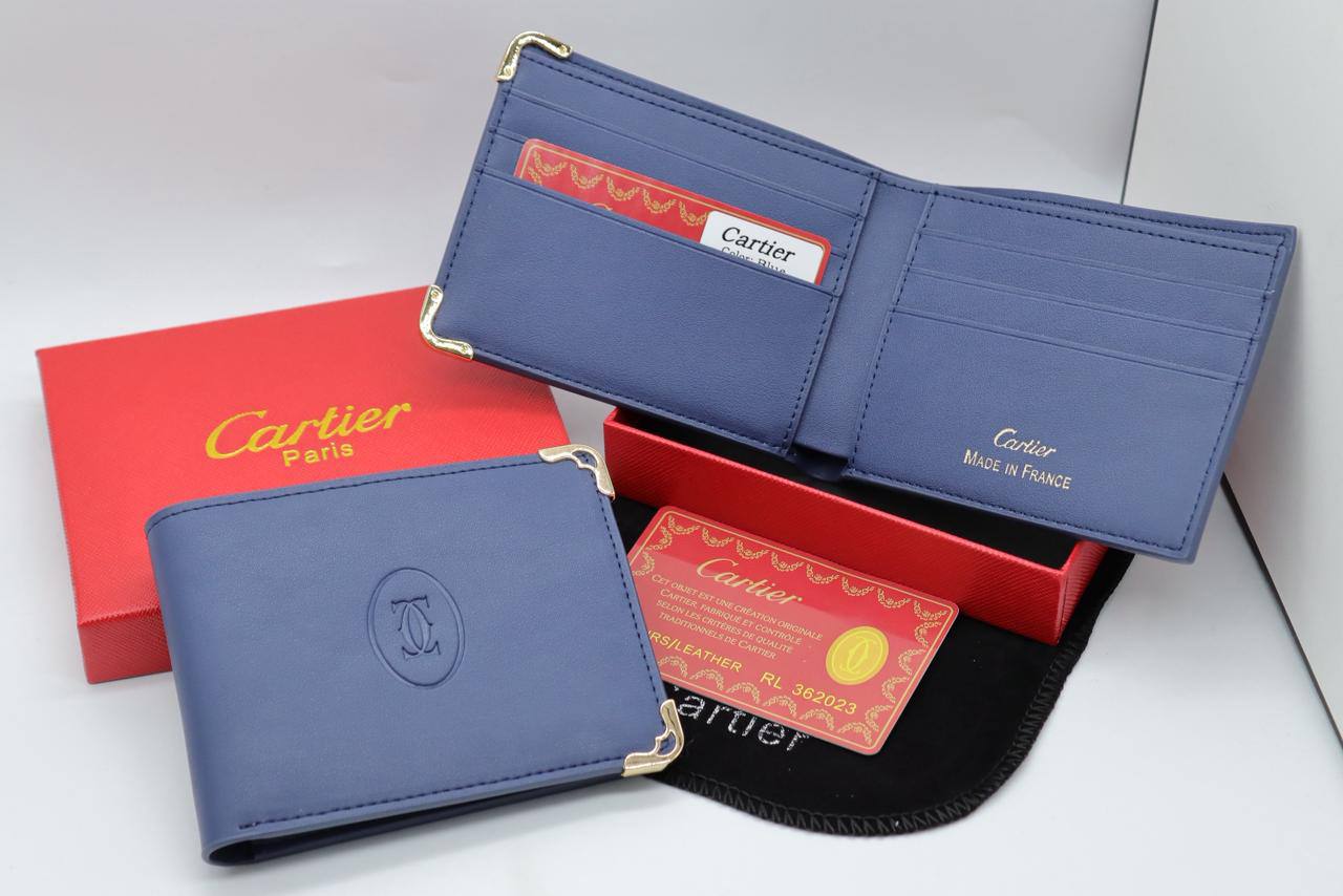 Cartier Wallet 
65 dhs❤️

Zain33
♥️♥️♥️