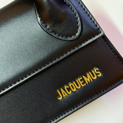 JACQUEMUS 

NEW CAME 
GOOD QUALITY
 WITH BOX 

110 dhs🇦🇪🇦🇪🇦🇪

Zain295
♥️♥️♥️