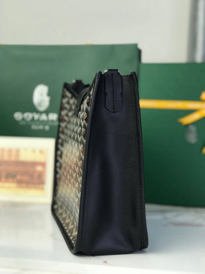 Goyard Musette 
Size 28 cm

For Price 👇 WhatsApp✅
0568585901 
0507557372
0552275751 Owner Zain 👌

Zain274
♥️♥️🇦🇪