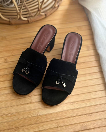 Loro Piana
AAA Quality
𝘀𝗶𝘇𝗲 𝟯𝟲 𝘁𝗼𝗼 𝟰𝟮 
450 dhs💓

Zain303
♥️♥️♥️