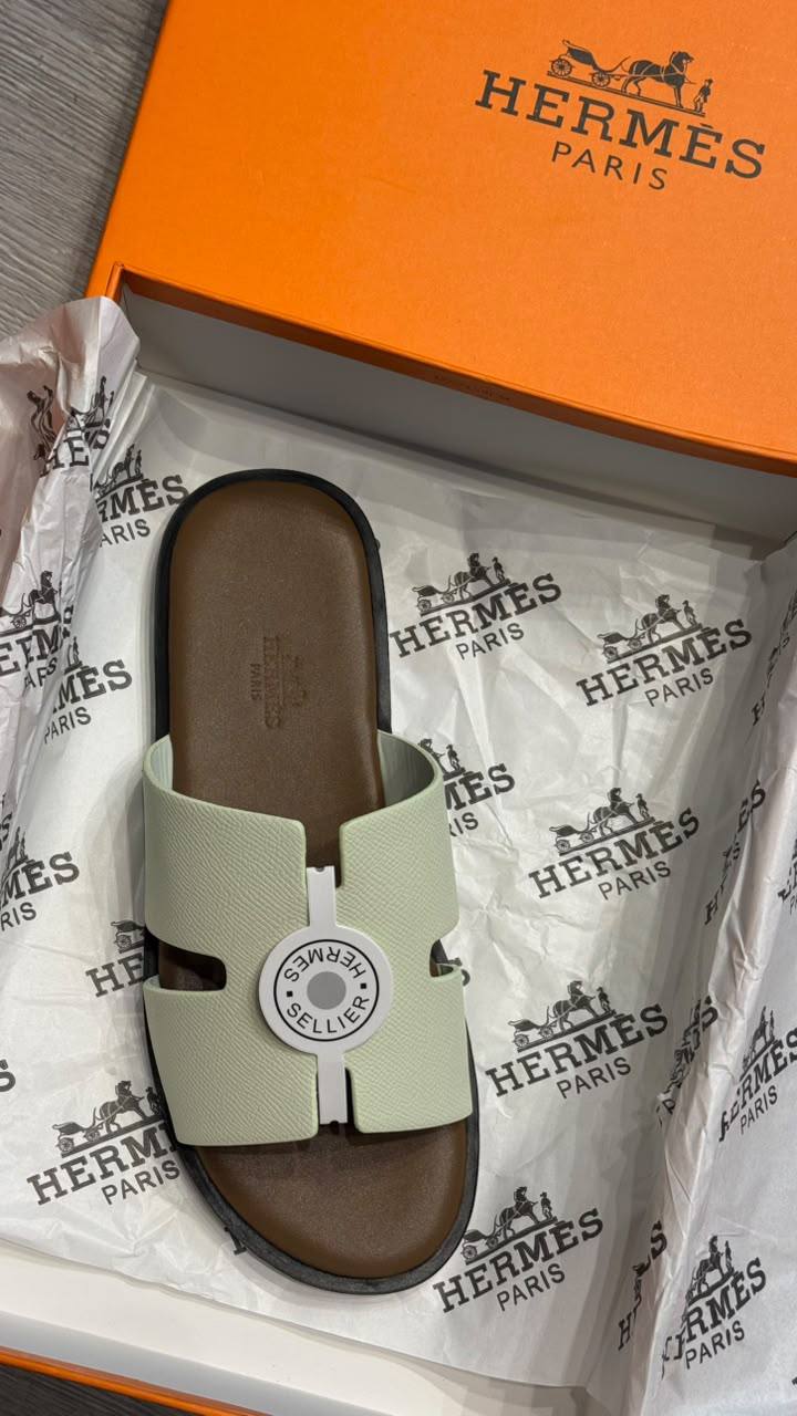 Hermes

40 to 45

105 dhs🇦🇪🇦🇪

Zain183
♥️♥️♥️