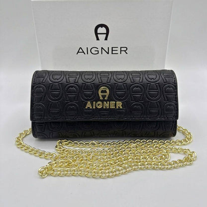 Aigner

High quality

With box 
100 dhs🇦🇪🇦🇪

Zain50
♥️♥️♥️