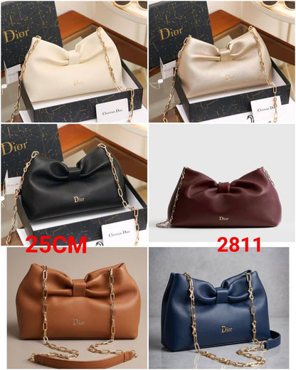 DIOR 🆕💫

GOOD QUALITY 💯

90 dhs✅

WITH BOX 🎁🎁🎁

Zain28
♥️♥️♥️