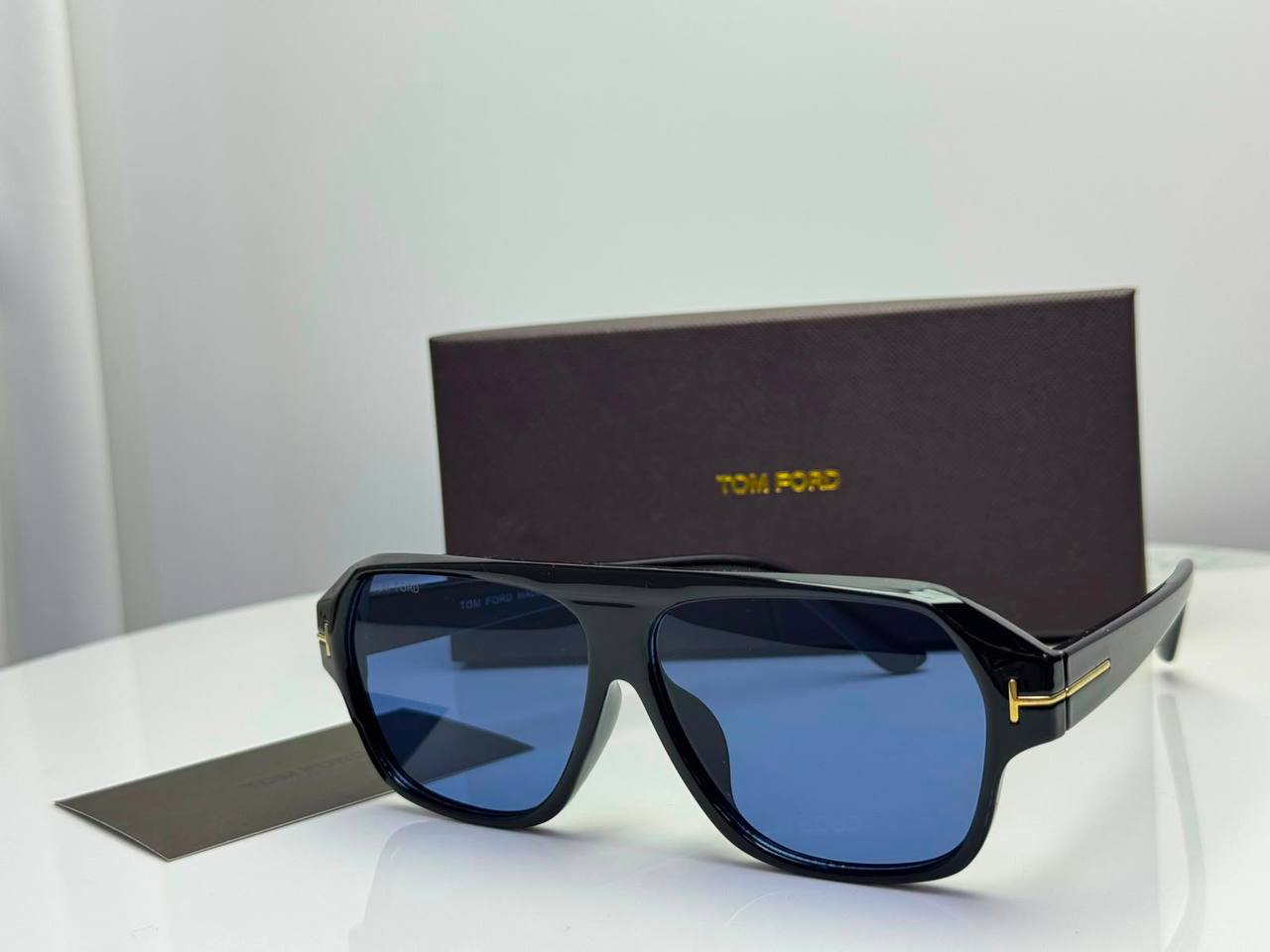 TomFord

55 DHS🇦🇪🇦🇪🇦🇪

Good quality 

Zain182
♥️♥️♥️