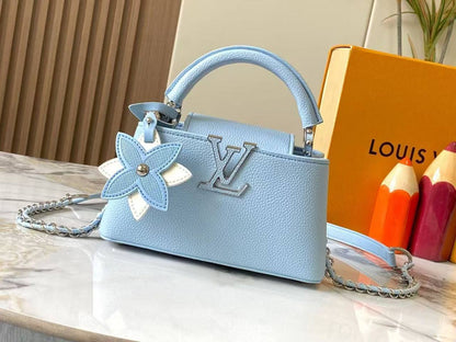 LV
Master🌺🌺
20cm 360 dhs✅
22cm 380 dhs✅

Zain297
Zain228
♥️♥️♥️