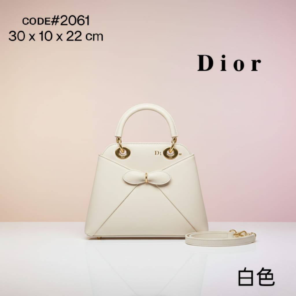 CHRISTIAN DIOR
ᴄɪɢᴀʟᴇ sɪɢɴᴀᴛᴜʀᴇ ʙᴏᴡ
ᴡɪᴛʜ ʟᴏɴɢ ʙᴇʟᴛ sᴛʀᴀᴘ
ɢᴏʟᴅ ʜᴀʀᴅᴡᴀʀᴇ
sɪᴢᴇ : 30 cm

75 dhs💓

Zain31
♥️♥️♥️