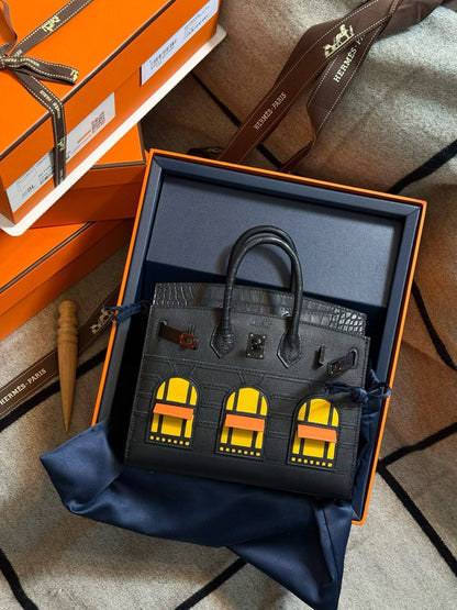 Hermes

Birkin Faubourg 20

Size:10 x 16 x 20cm 

Black🖤

For Price 👇 WhatsApp✅
0568585901 
0507557372
0552275751 Owner Zain 👌

Zain325
♥️♥️♥️