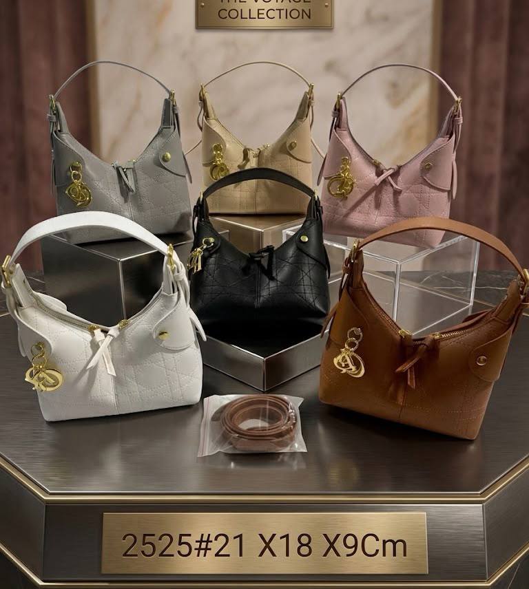 DIOR 

100 dhs🇦🇪🇦🇪

Good Quality

Zain90
♥️♥️♥️