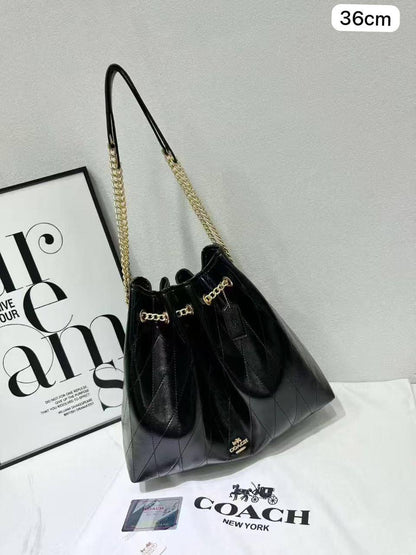 💖 Coach Evelyn
1️⃣ First quality
Size : 36 * 32 cm
100 dhs🇦🇪🇦🇪

Zain115
♥️♥️♥️