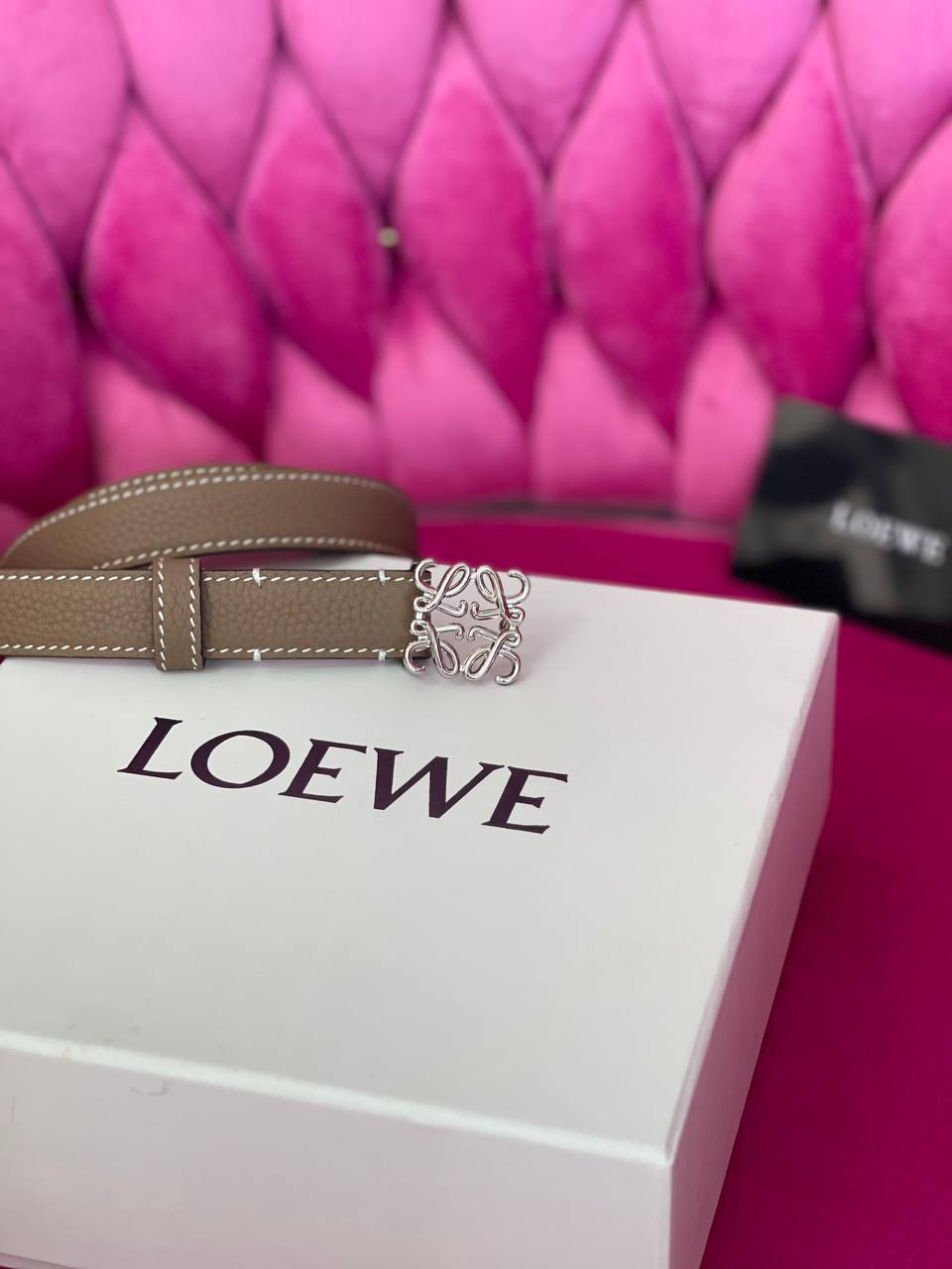 LOEWE
💞*available again*💞
260 dhs🪙🌨️

Zain164
♥️♥️♥️
