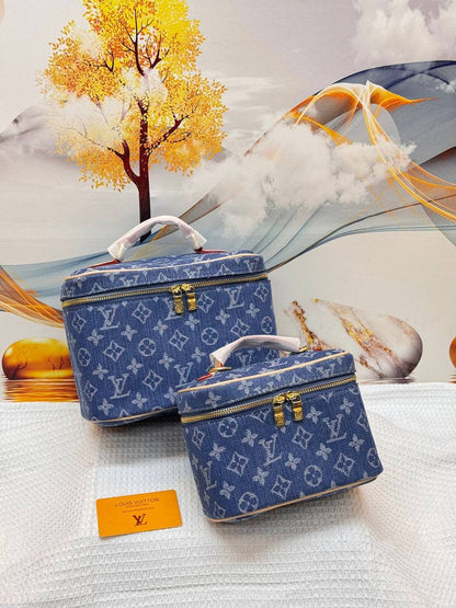 LV 
Best quality

 with box’s 
🎁🎁🎁

95 dhs✅
size 24 cm 

90 dhs✅
size 20 Cm

Zain290
♥️♥️♥️