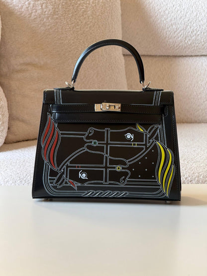 Hermes 
kelly 25cm💕master quality😍
with box❤️
🎁🎁🎁

440 dhs❤️💚

Zain52
♥️♥️♥️