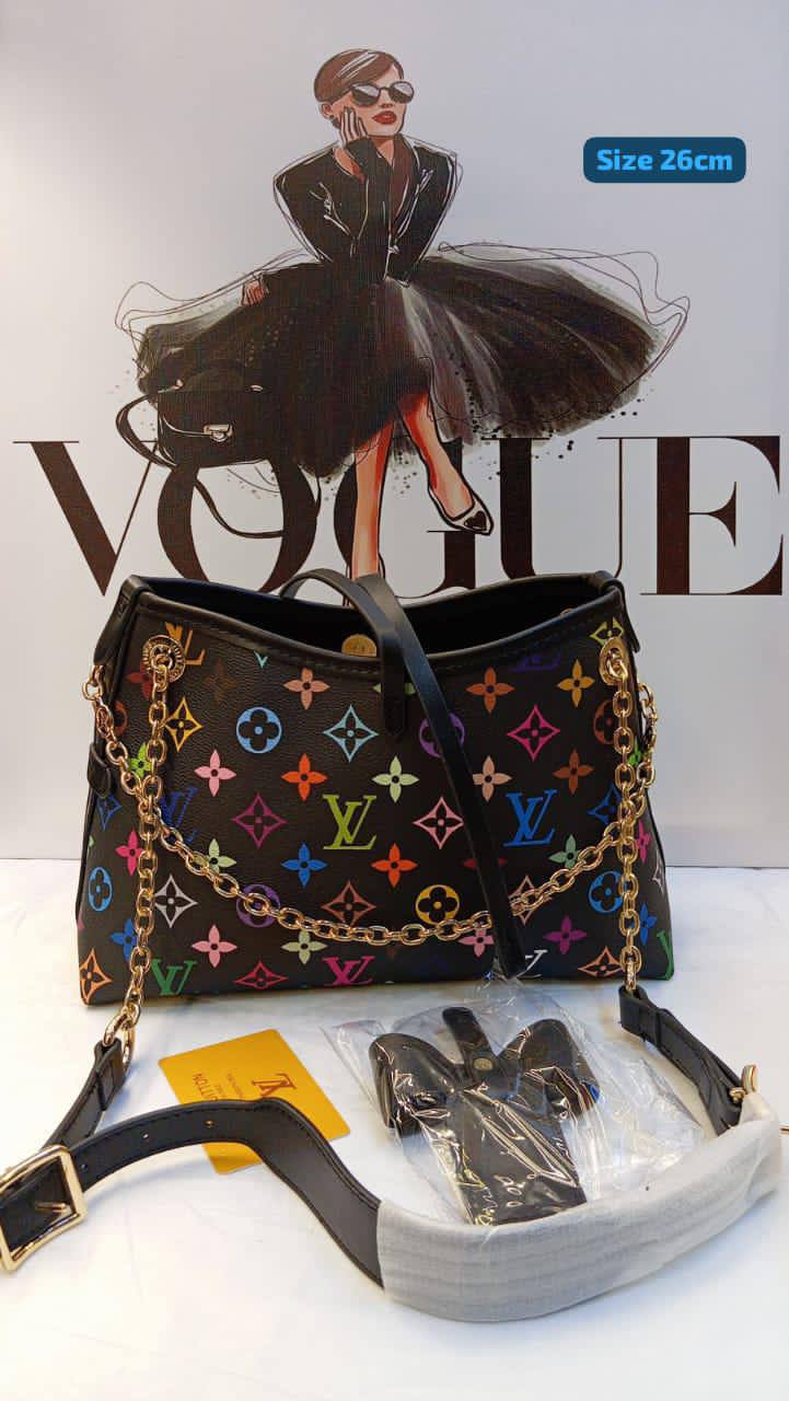 LV
Best quality 
with box’s 
🎁🎁🎁

115 dhs🪙🖤
size 26cm

Zain158
♥️♥️♥️