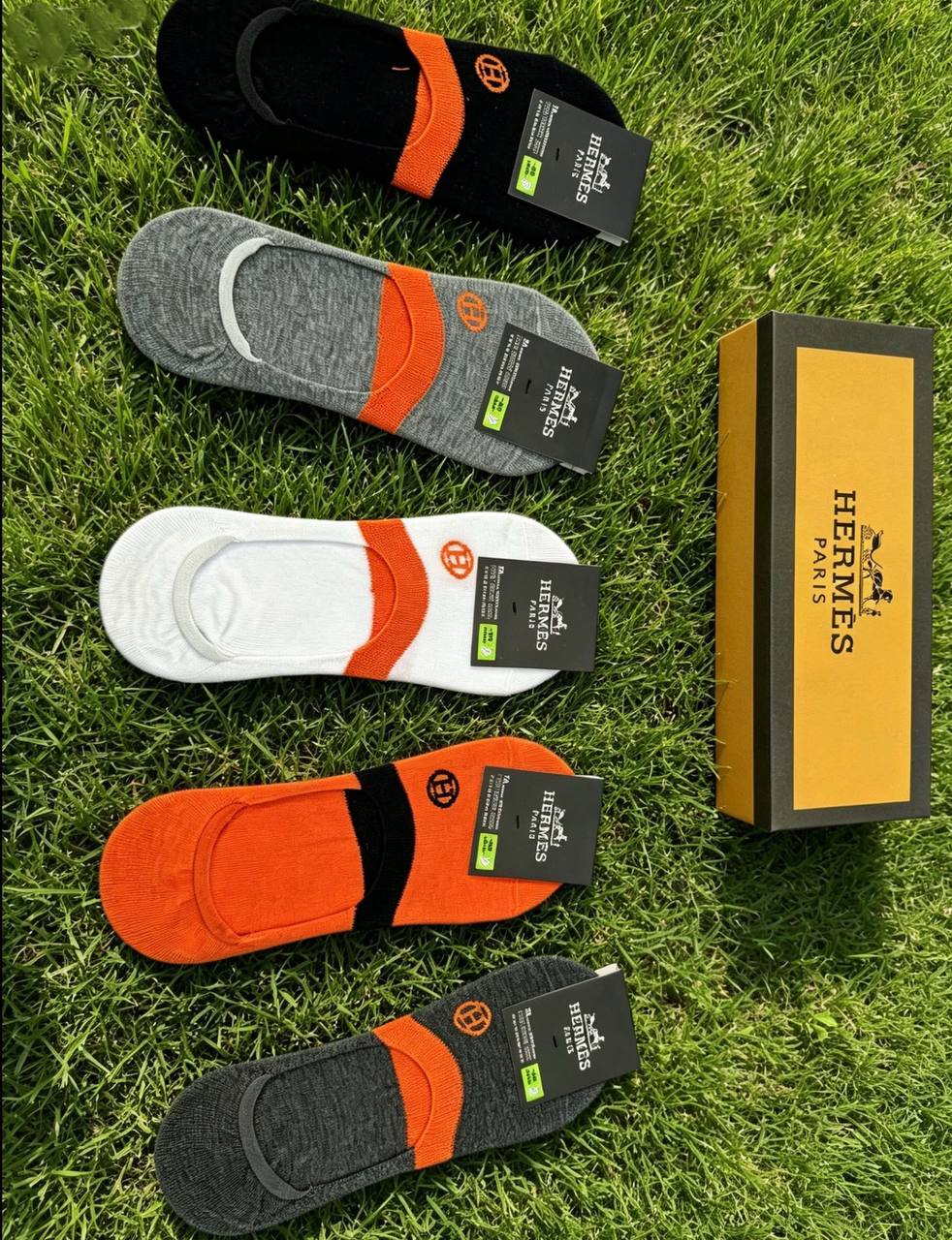 Socks 🧦*
good quality 💯
5 pieces 💥
With boxes 📦 
55 dhs✅

Zain216
♥️♥️♥️