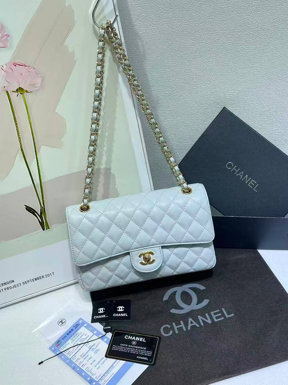 Chanel
withbox 
120 dhs🇦🇪🇦🇪

Zain143
♥️♥️♥️