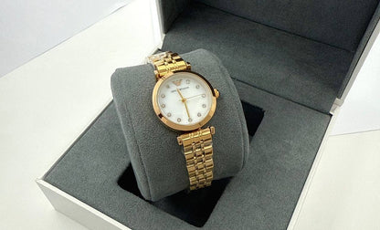 New ladies watches
65 dhs🪙💚

Zain45
♥️♥️♥️