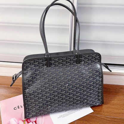 Goyard

size：47×17×31
120 dhs💓

Zain114
♥️♥️♥️