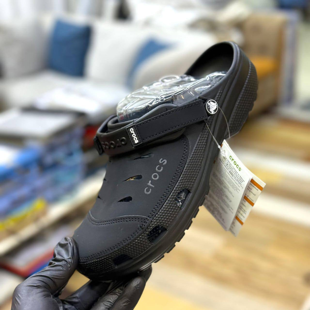 Crocs 

Size :40 to 45 
65 dhs🇦🇪🇦🇪

Zain27
♥️♥️♥️