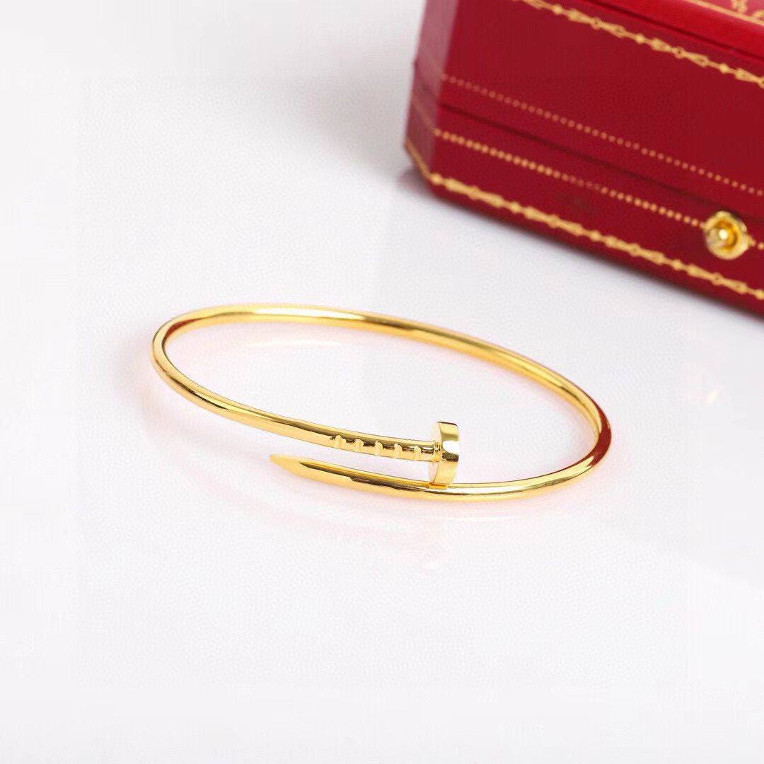 CARTIER FLEXIBLE
BANGLE
NAIL💫✨
50 dhs✅
 EACH WITH BOX AND PAPER BAG🛍️🎁

Zain89
♥️♥️♥️
