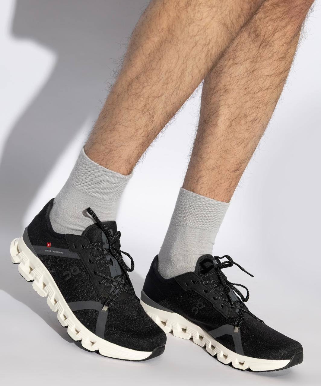 On Running Cloudflow 4 Quartz Flame，  
Size 36-40 ，
230 dhs✅

Zain18
♥️♥️♥️