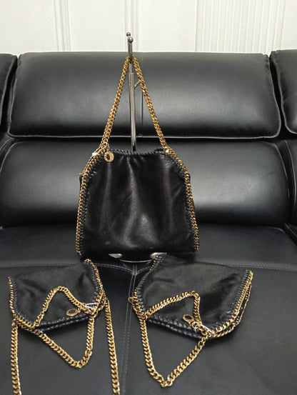 Stella McCartney
100 dhs🇦🇪🇦🇪   16cm
110 dhs🇦🇪🇦🇪   19cm
120 dhs🇦🇪🇦🇪    25cm

Zain26
♥️♥️♥️