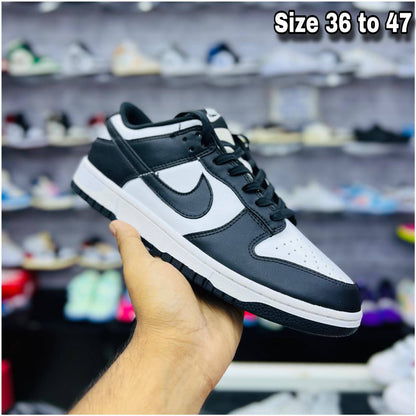 Dunk Low 
Size 36-46 
140 dhs🪙🌨️

Zain232
♥️♥️♥️