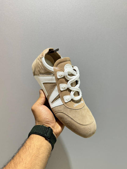 LV
Size 36-41
140 dhs🪙💕

Zain21
♥️♥️♥️