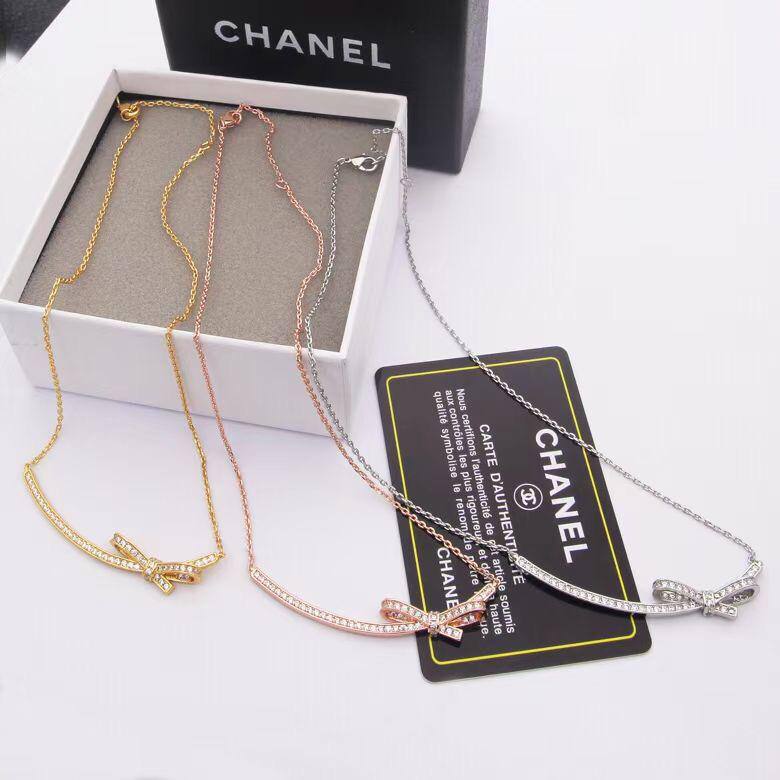 CHANEL MASTER
NECKLACE 💫✨
60 DHS✅
WITH BOX AND PAPER BAG🎁🛍️

Zain89
♥️♥️♥️